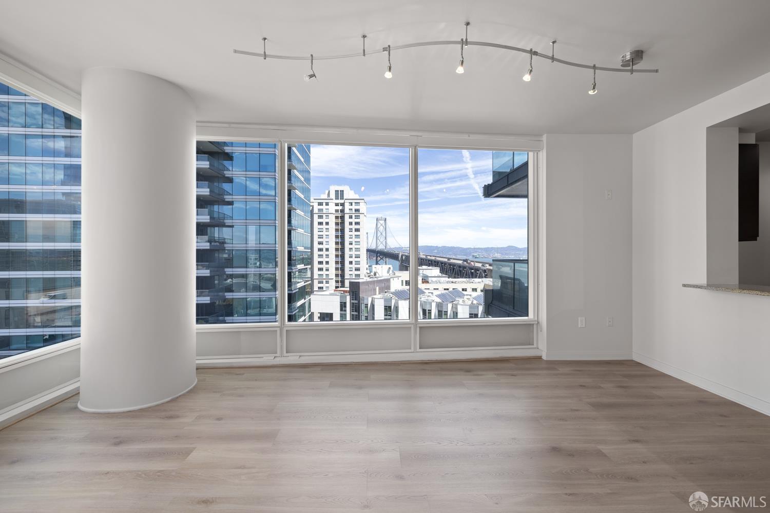 425 1st Street #1107 - Photo 3