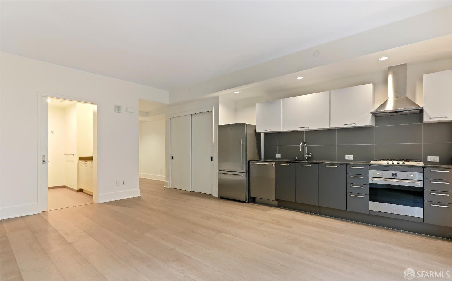 1075 Market Street #203 - Photo 4