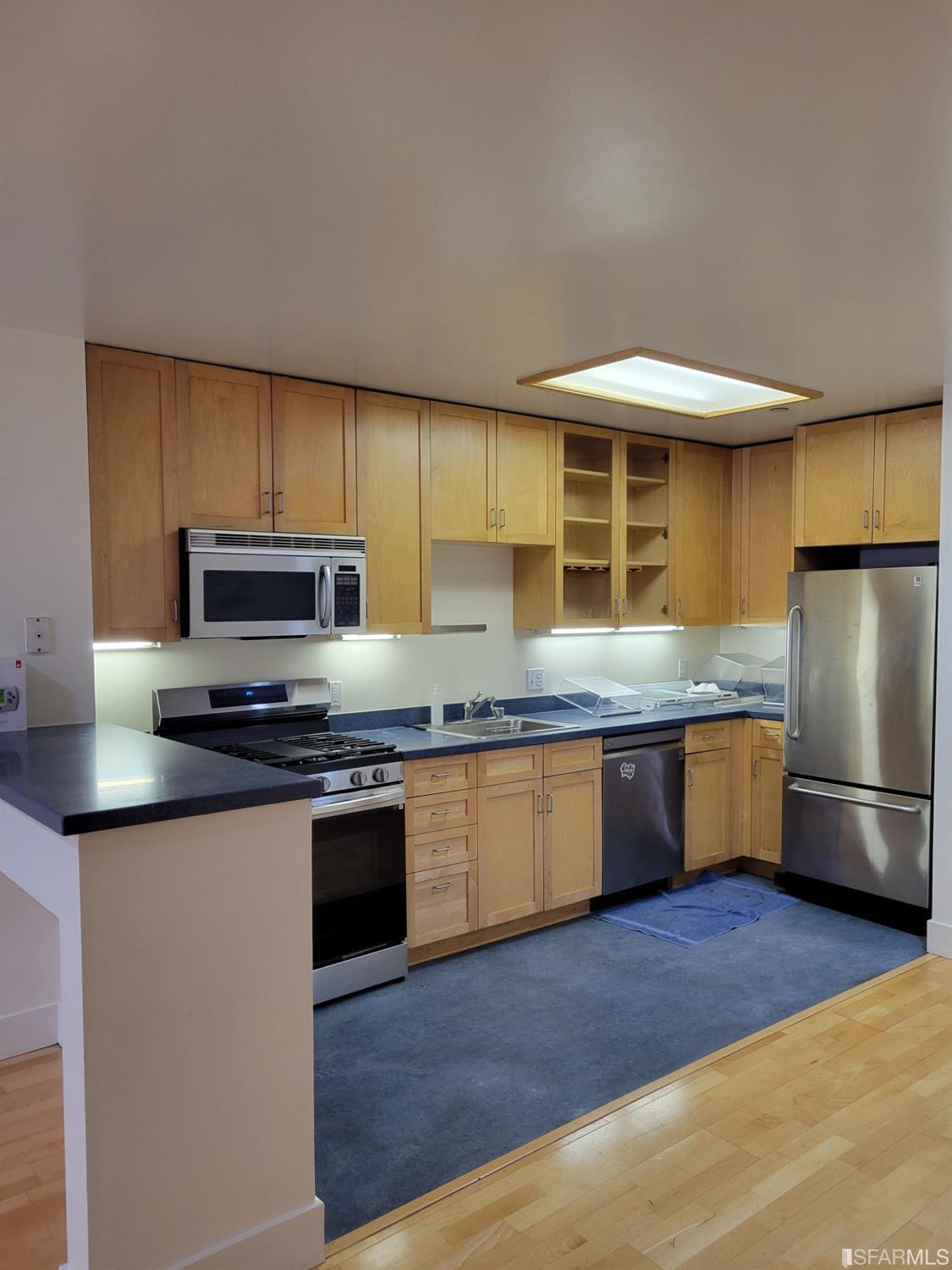 2333 Mission Street #3 - Photo 3