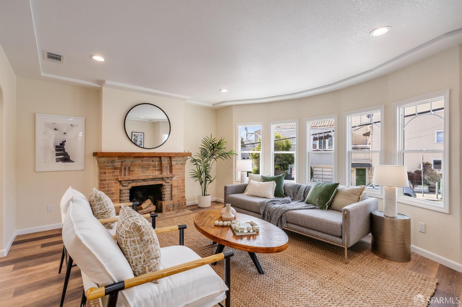 290 Santa Rosa Avenue - Photo 2