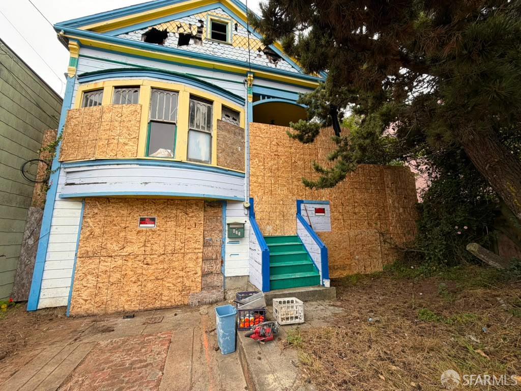 266 Farallones Street - Main photo