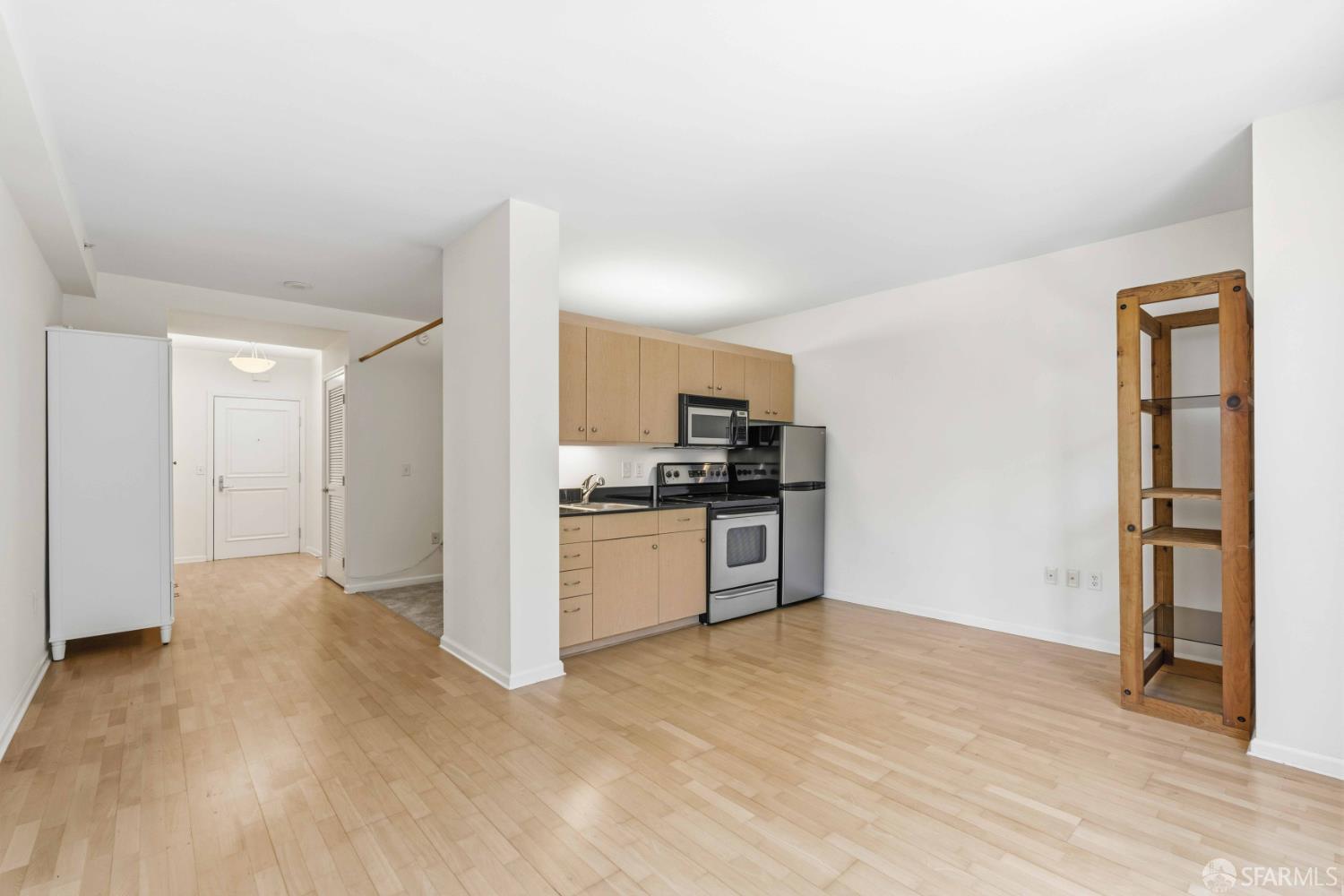 140 South Van Ness Avenue #437 - Photo 3