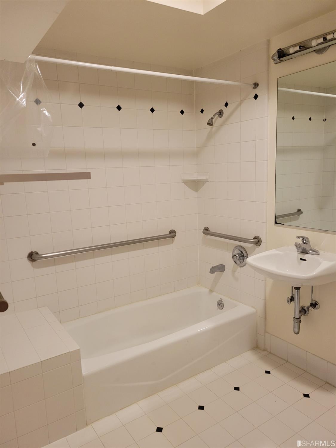 2333 Mission Street #3 - Photo 5