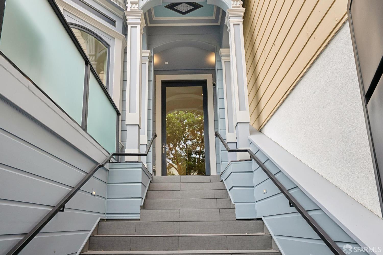 837 South Van Ness Avenue - Photo 4