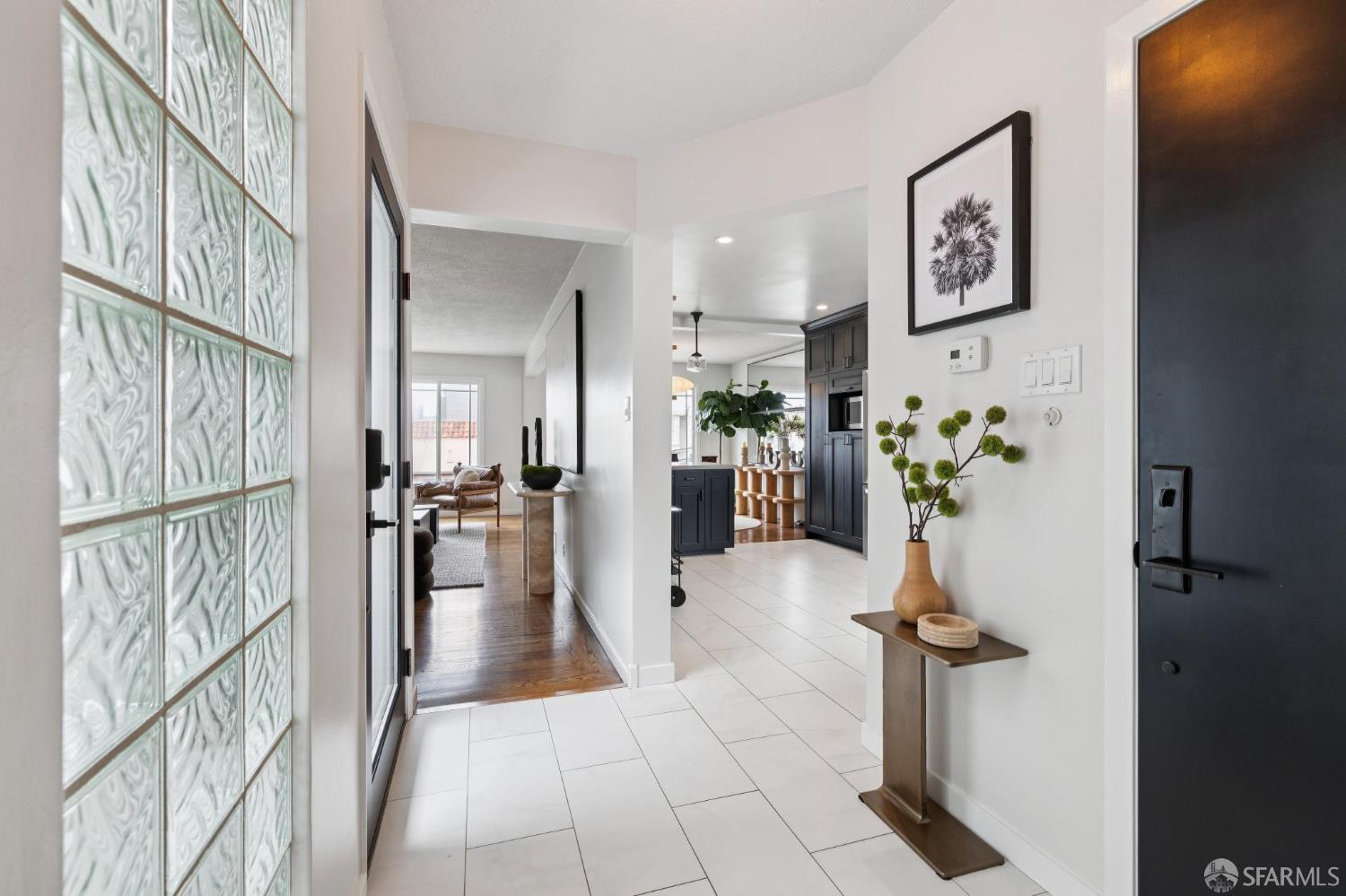 2811 Golden Gate Avenue - Photo 4