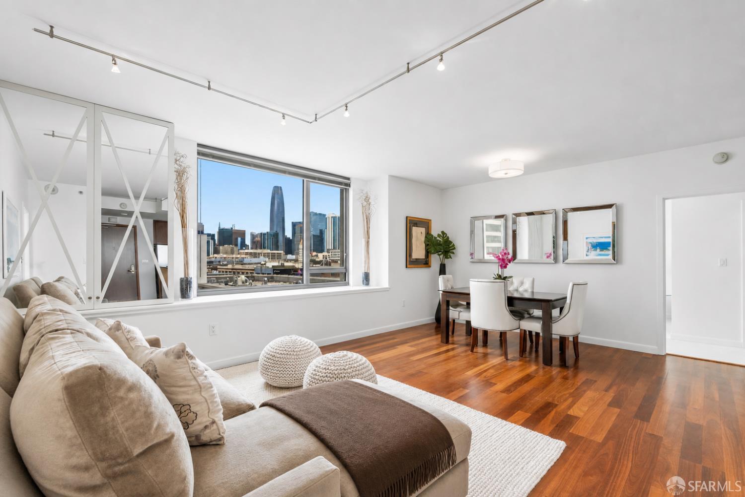 250 King Street #958 - Main photo
