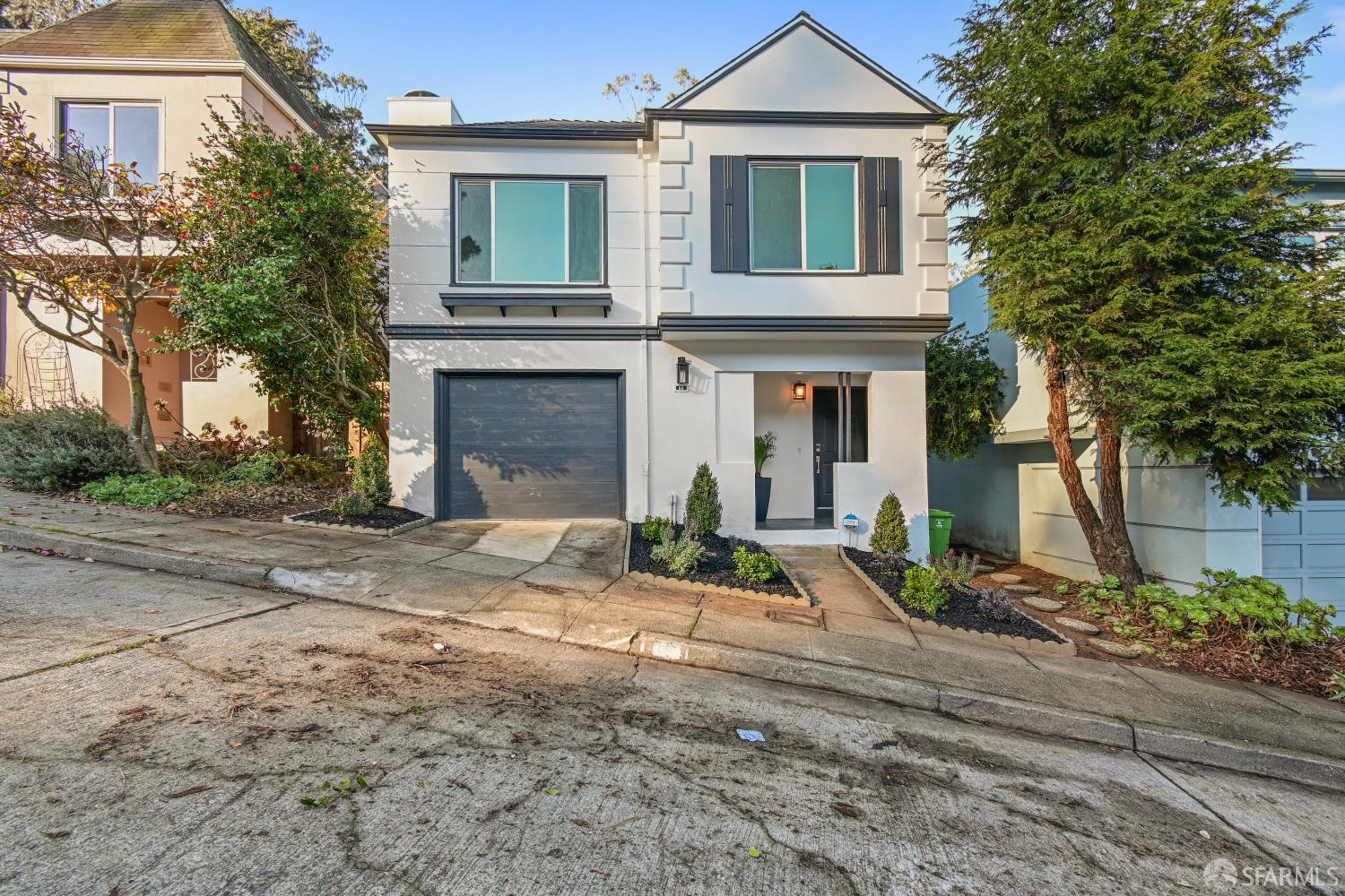 68 Dellbrook Avenue - Main photo