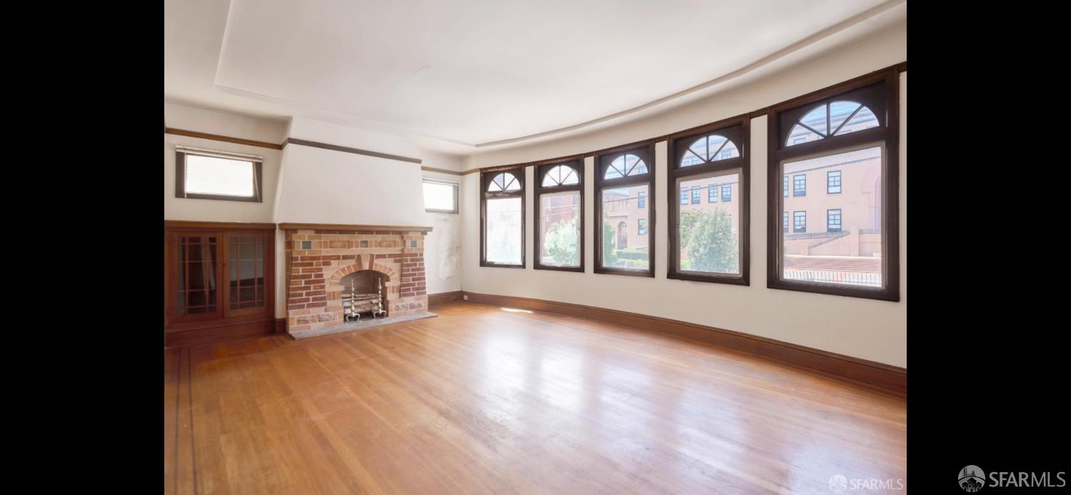 1055 Cayuga Avenue - Photo 2