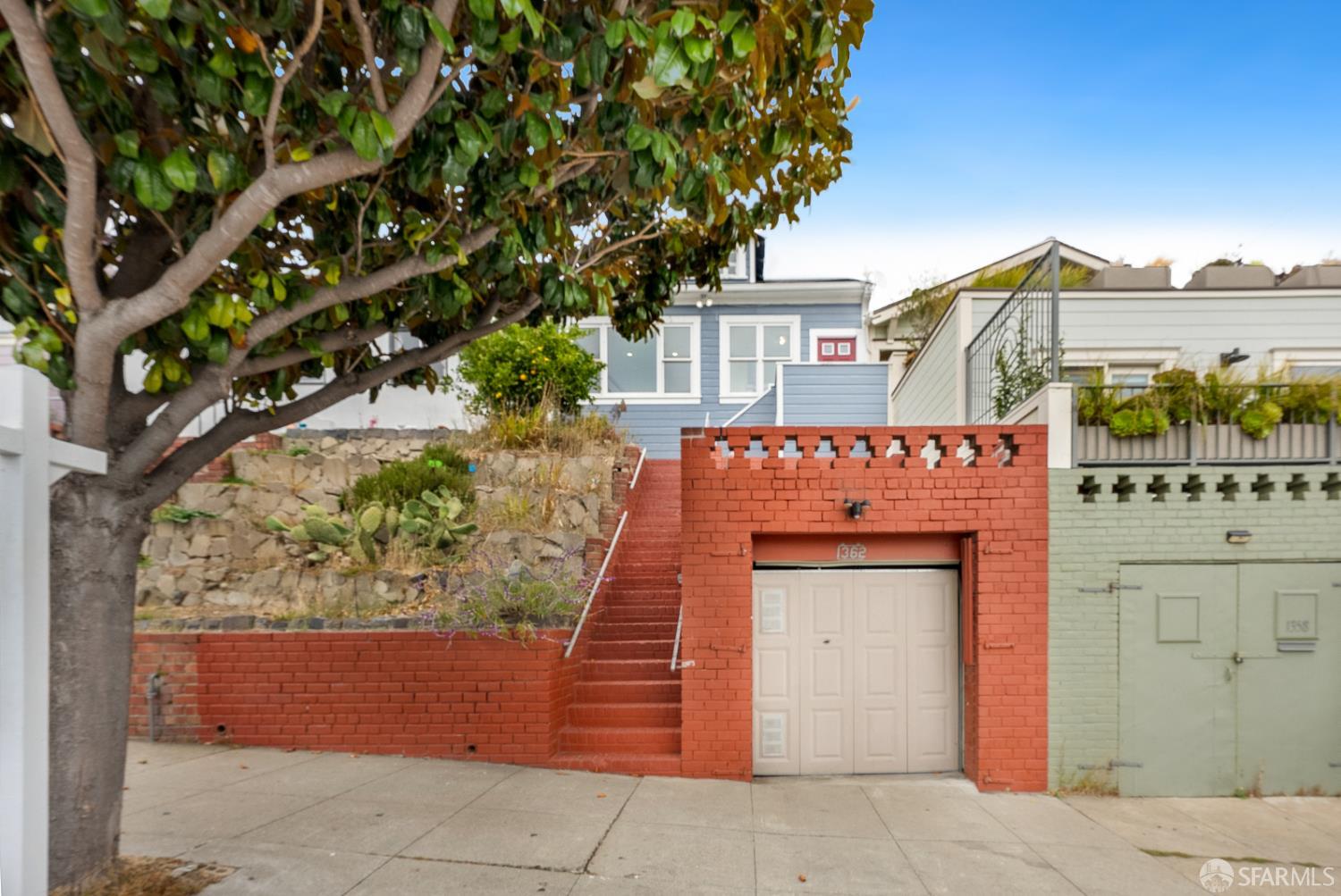 1362 Palou Avenue - Photo 2