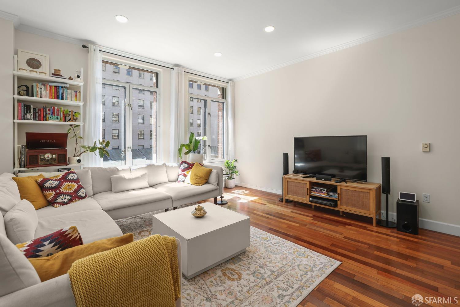 201 Sansome Street #602 - Photo 3