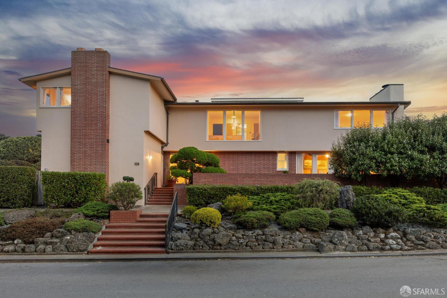 201 Sea Cliff Avenue - Photo 2