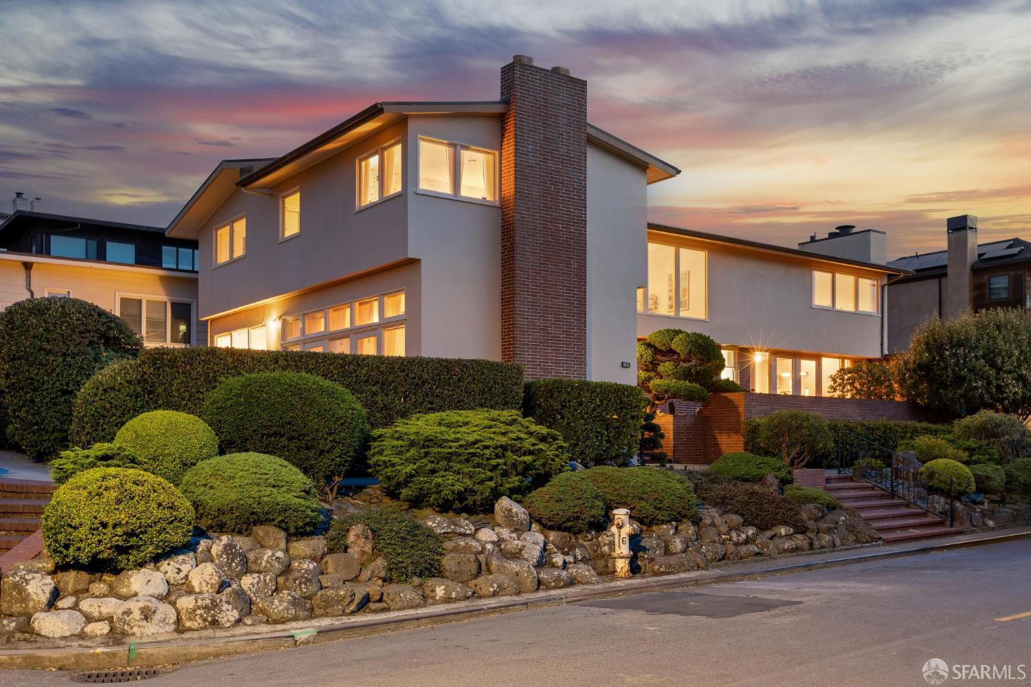 201 Sea Cliff Avenue - Main photo