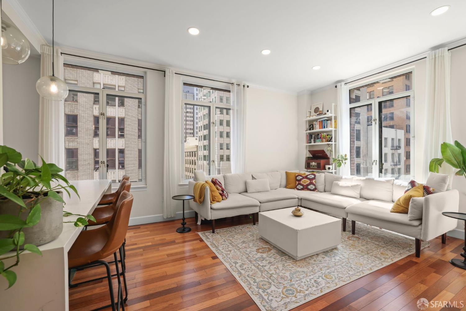 201 Sansome Street #602 - Main photo