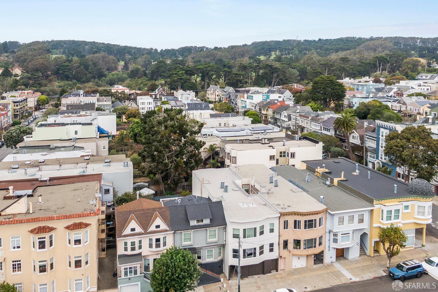 4918 California Street - Photo 2