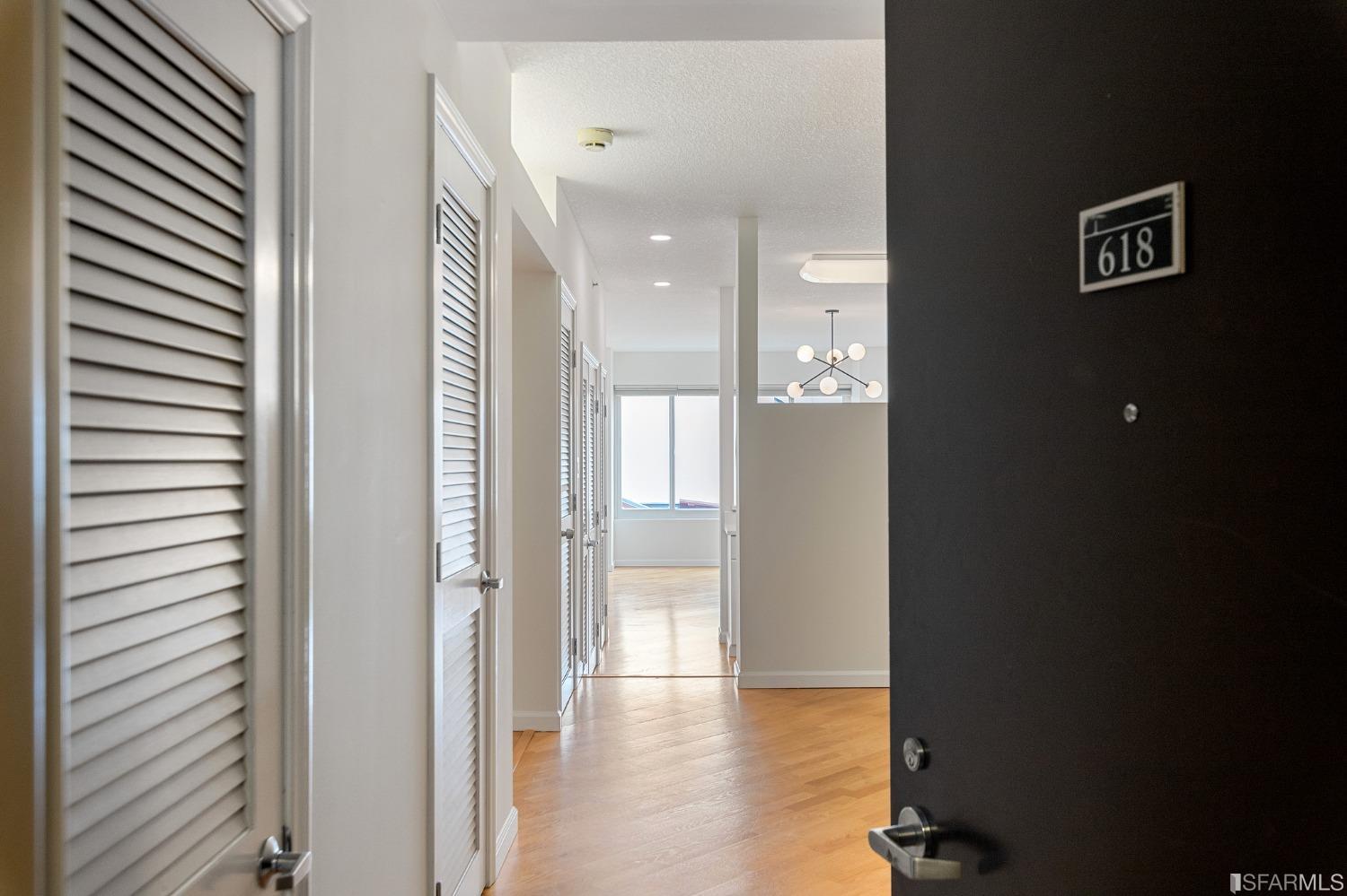 220 Lombard Street #618 - Photo 3