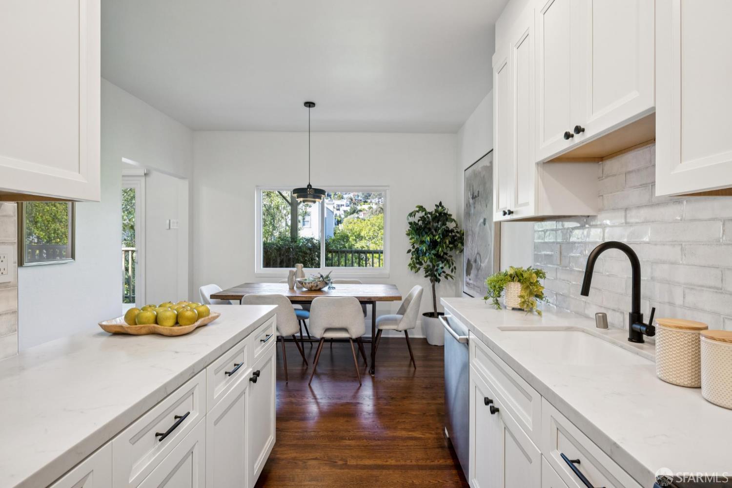 48 Caselli Avenue - Photo 2