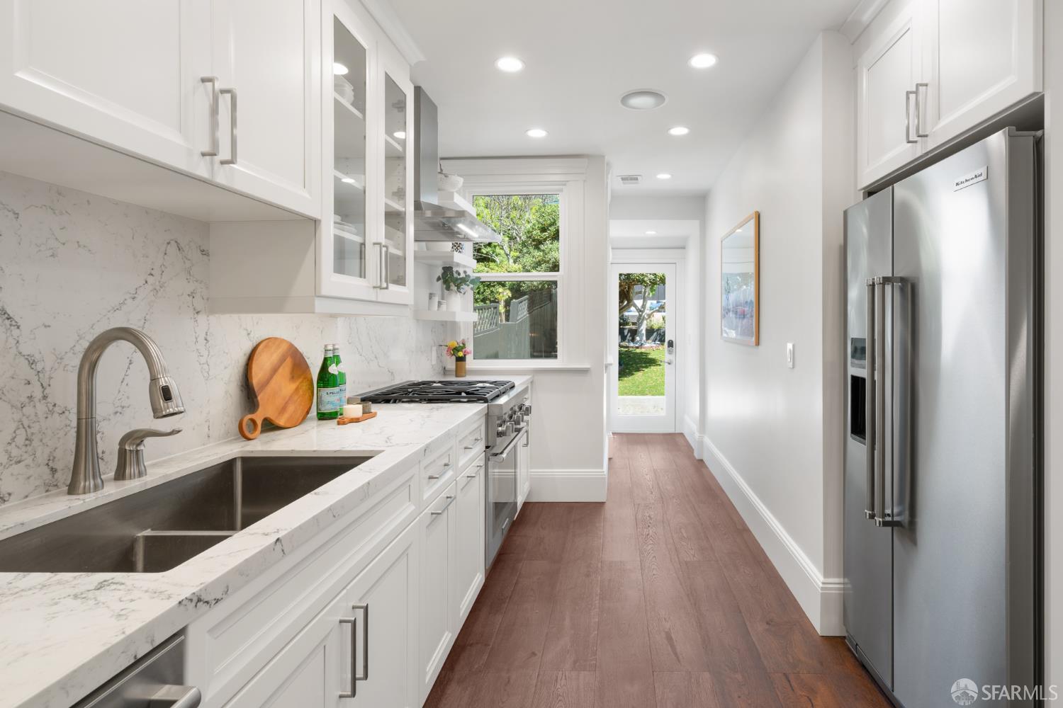 758 Monterey Boulevard - Photo 3