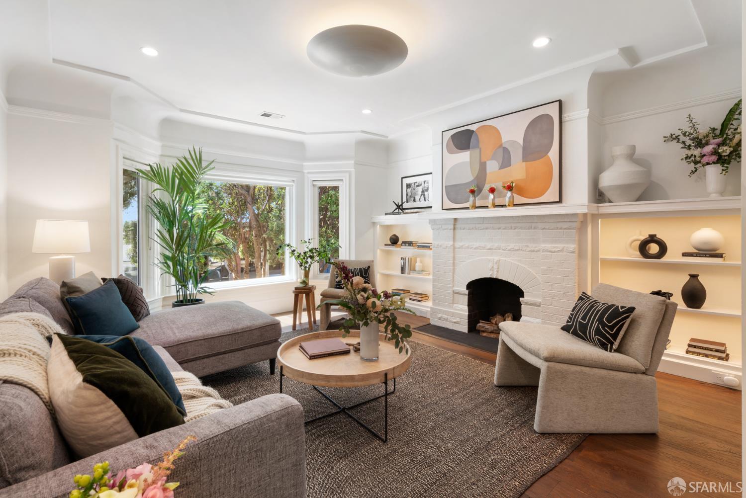 758 Monterey Boulevard - Photo 2