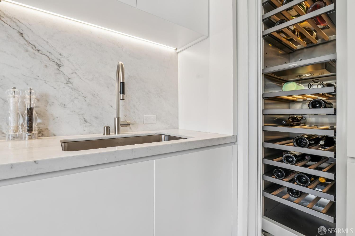 1 Steuart Lane #604-L - Photo 4