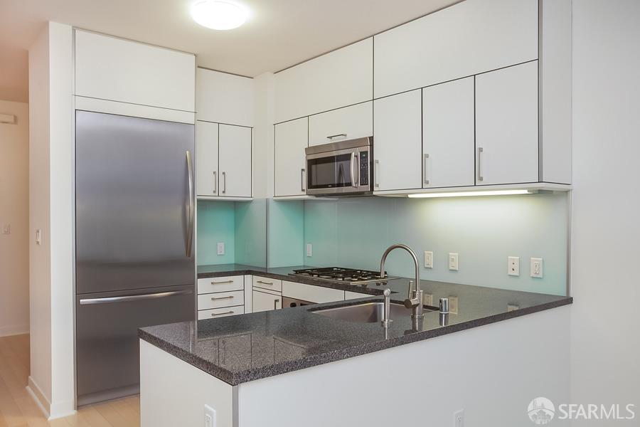 318 Spear Street #5L - Main photo