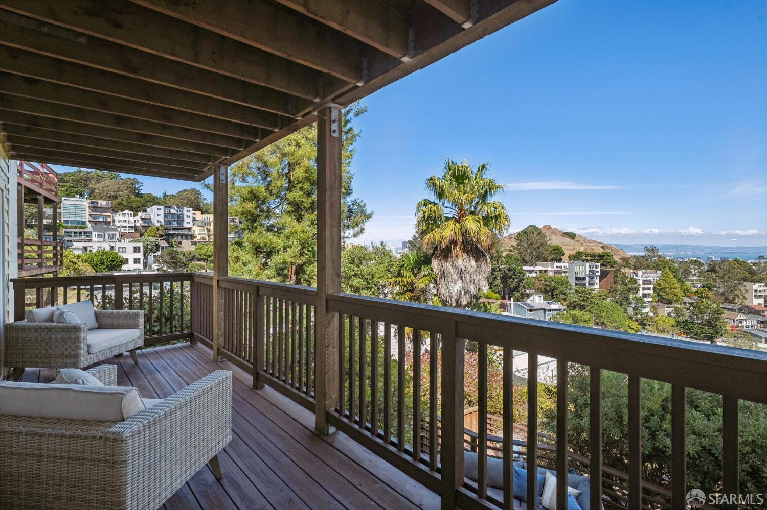 449 Roosevelt Way - Photo 5