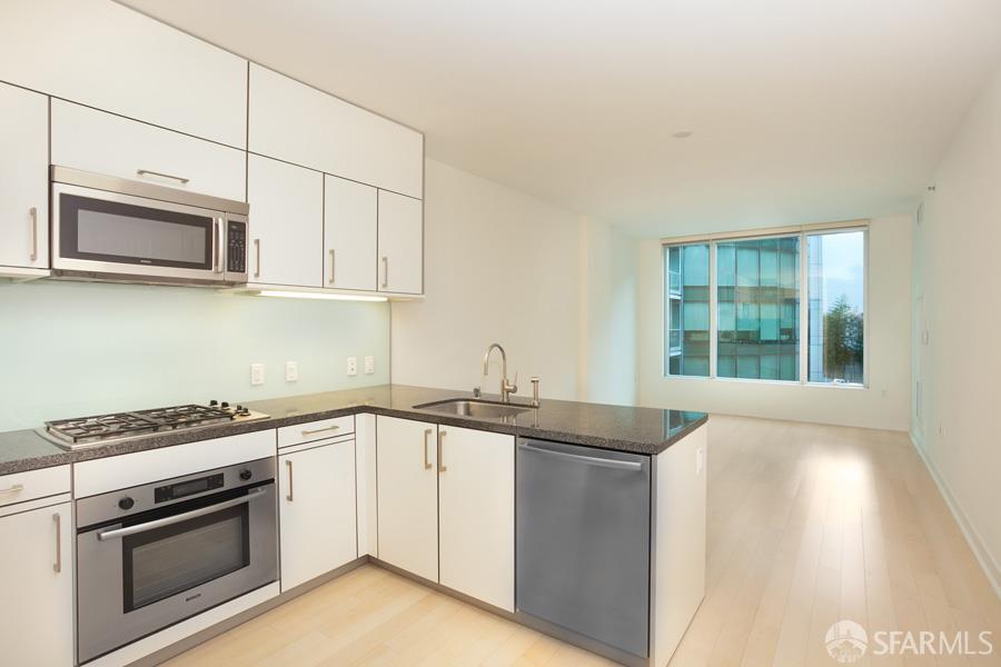 318 Spear Street #5L - Photo 3