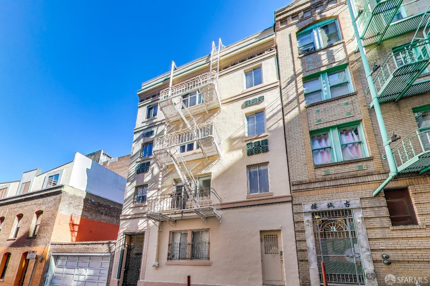 10 Brooklyn Place - Main photo