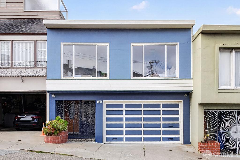 231 Evelyn Way - Photo 2