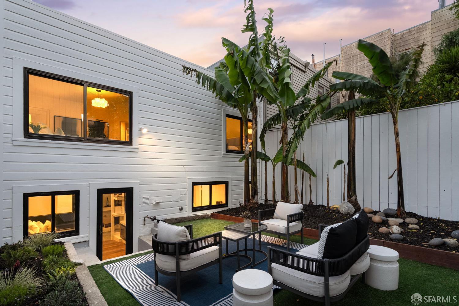 420 Eureka Street - Photo 2