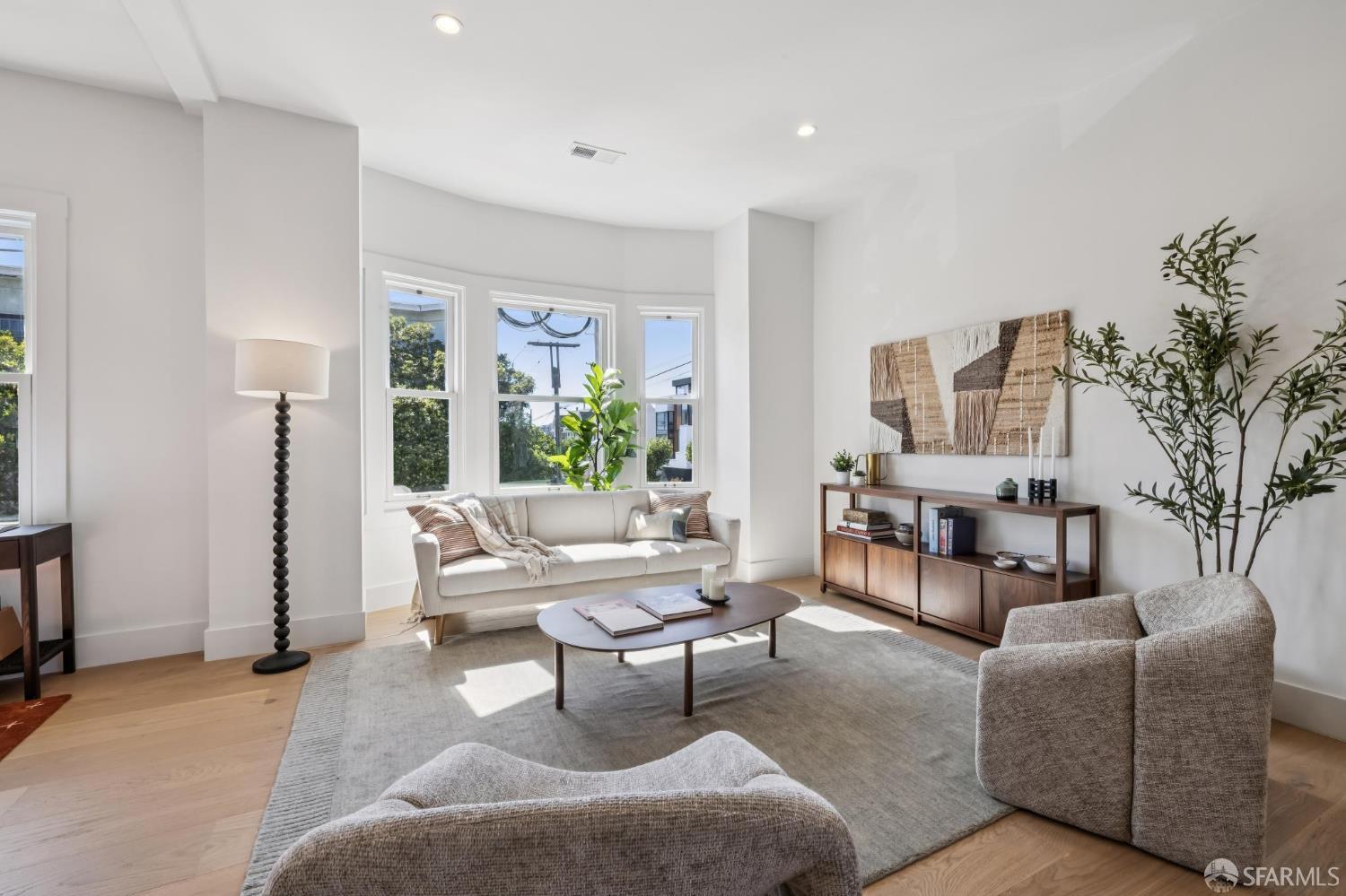 210 4th Avenue - Photo 2