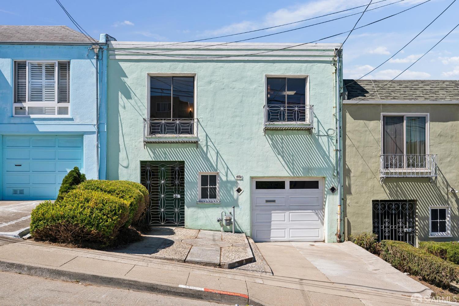 631 Head Street - Main photo