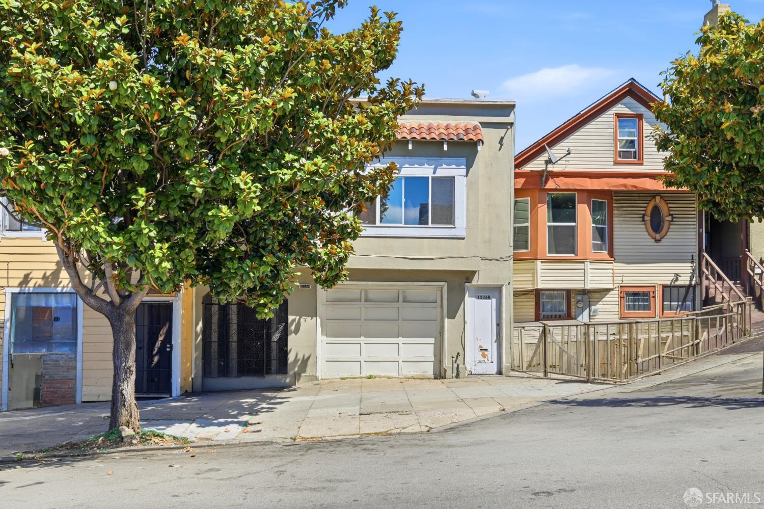 1534 Palou Avenue - Photo 2