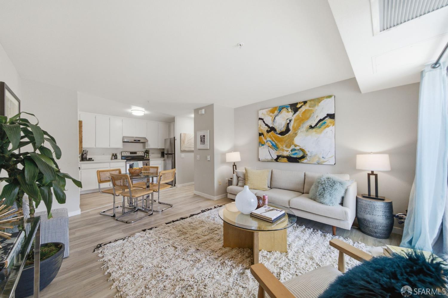 135 Valencia Street #A201 - Photo 4