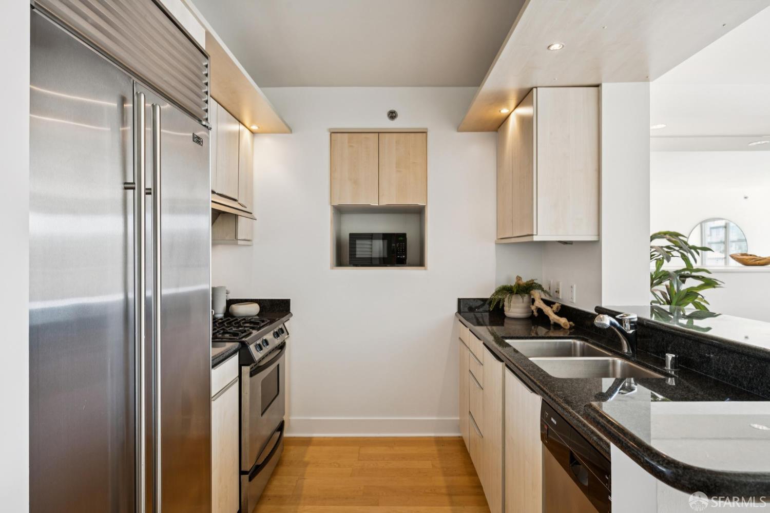 229 Brannan Street #5G - Photo 3