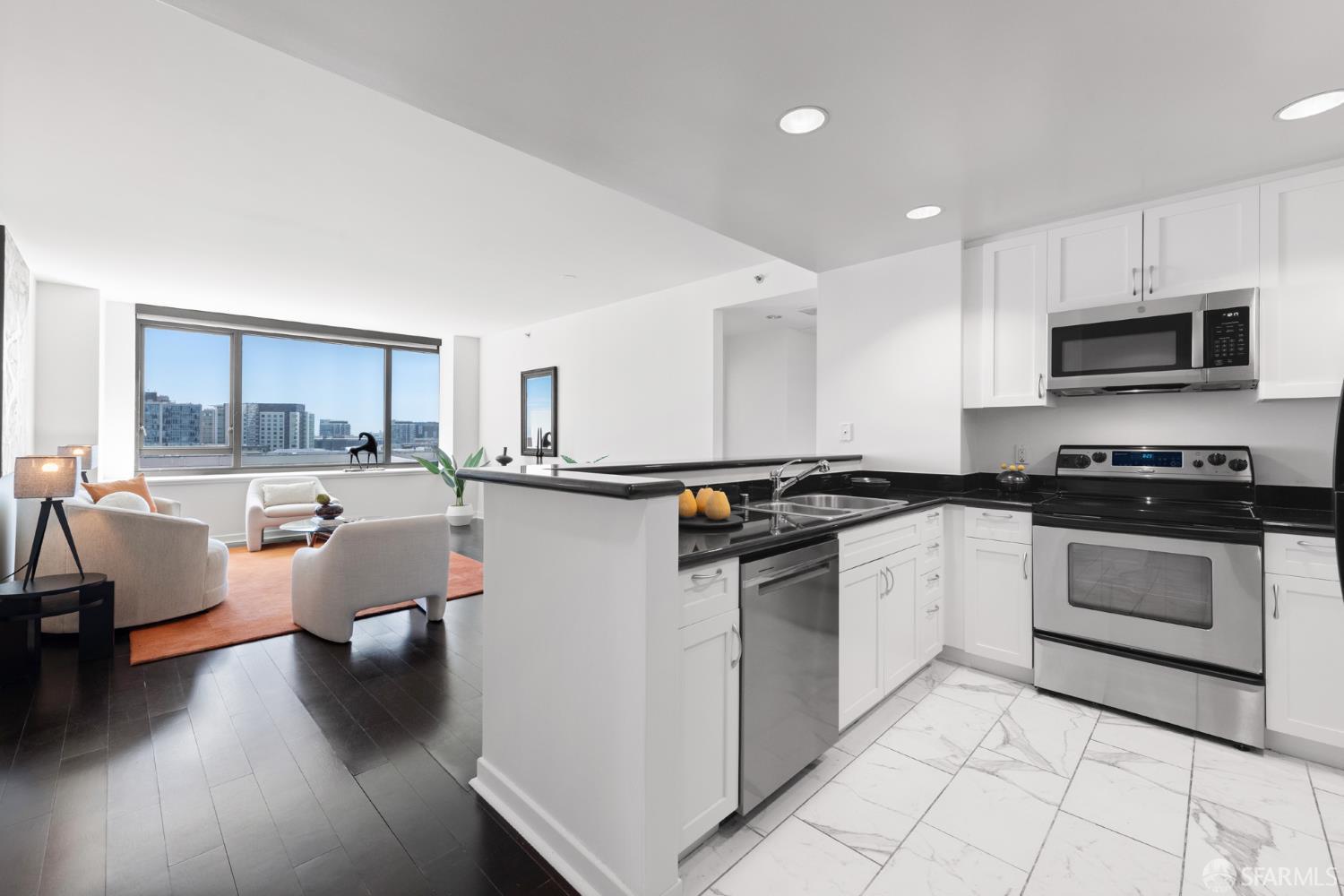 250 King Street #1112 - Photo 5