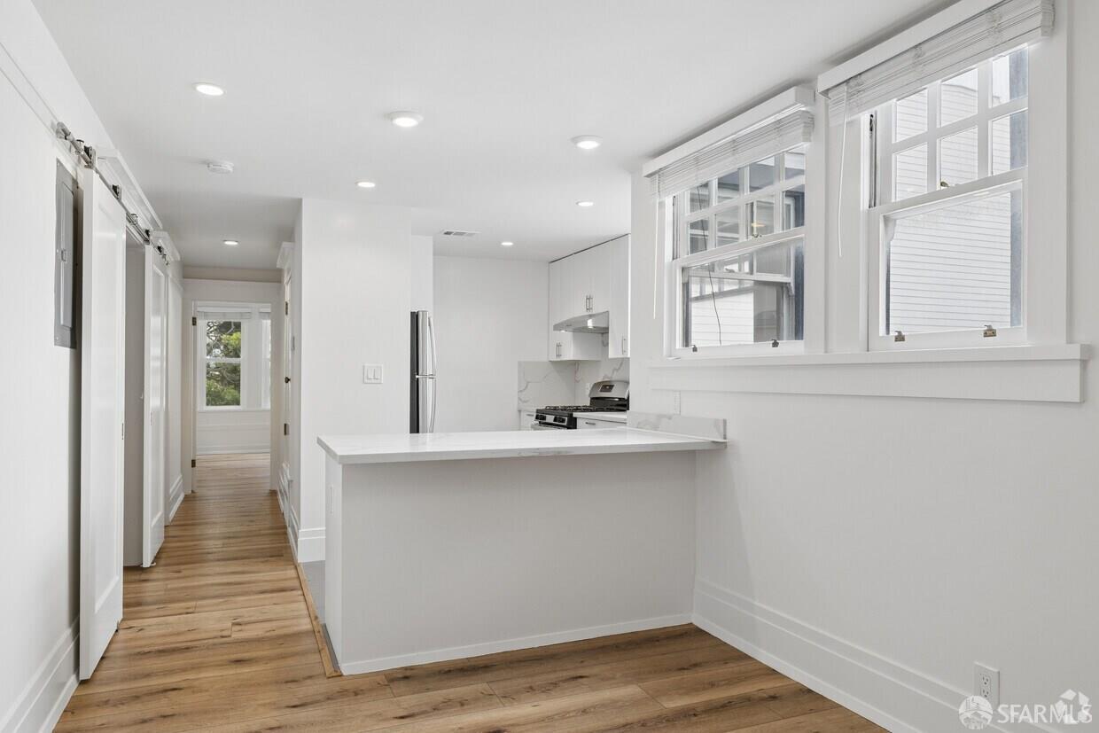 2115 Hyde Street - Photo 5