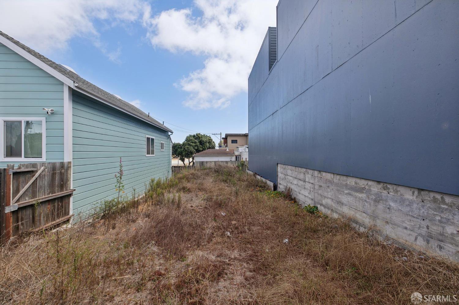 216 Head Street - Photo 5