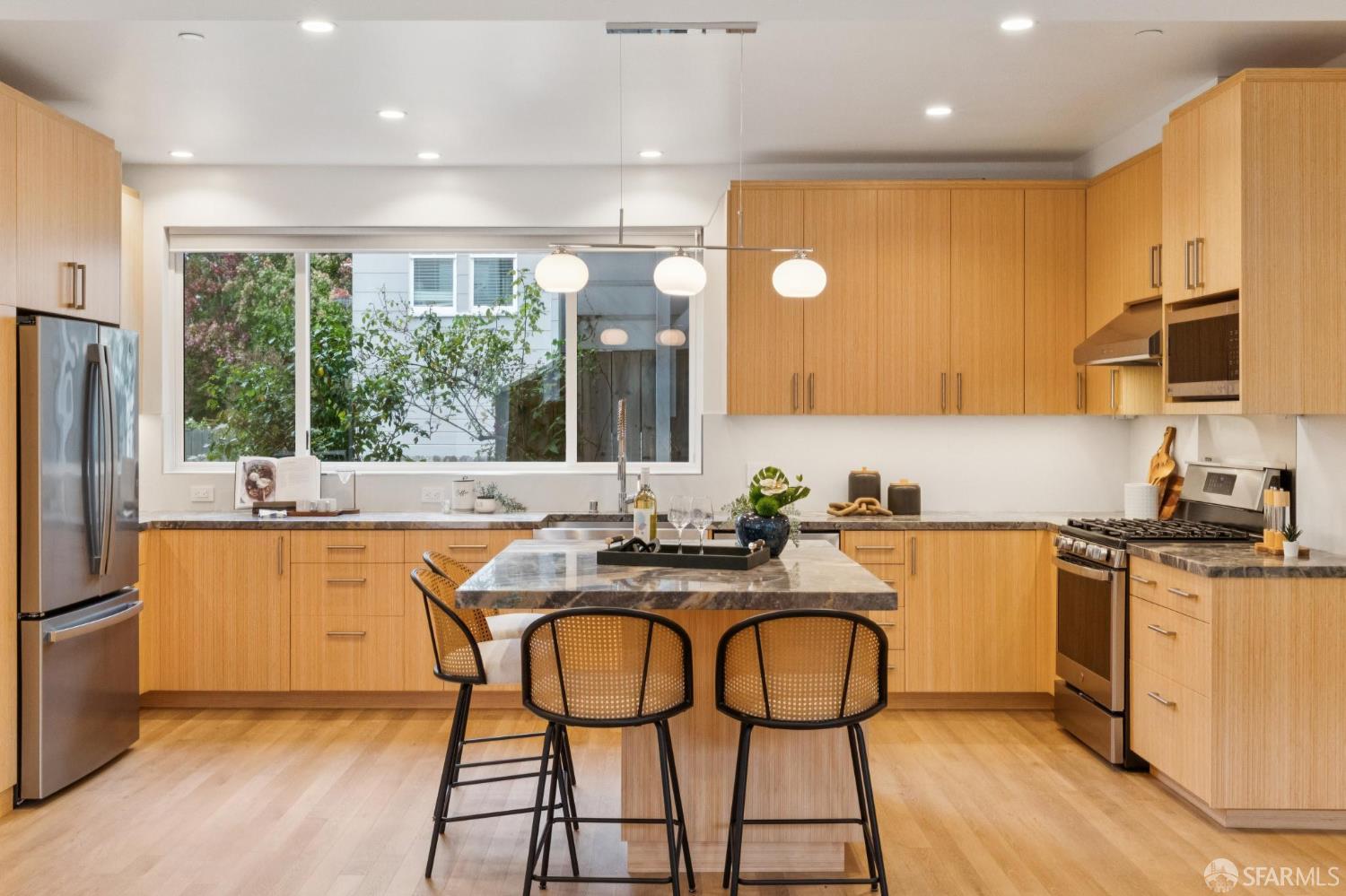 109 16th Avenue - Photo 4