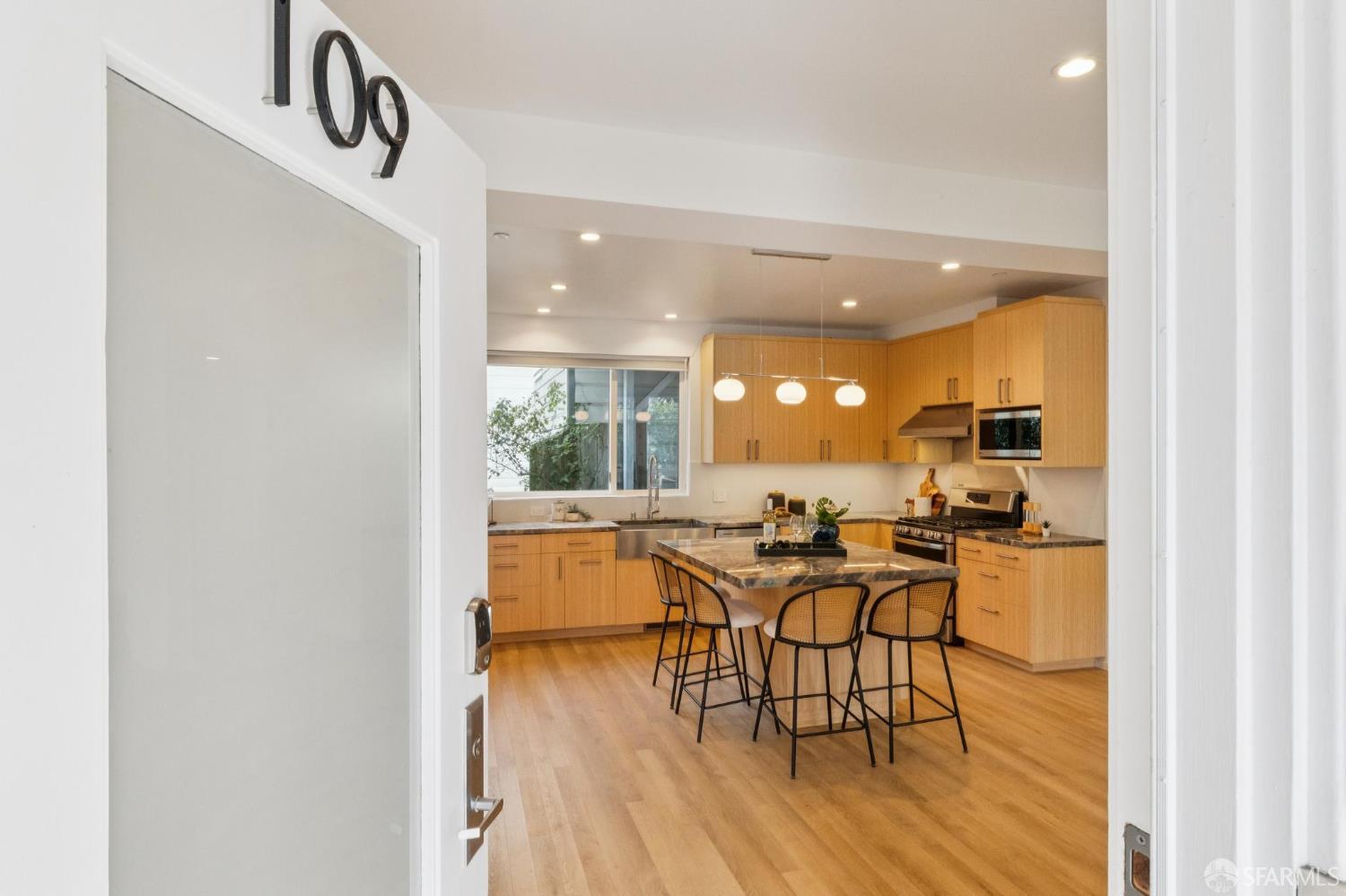 109 16th Avenue - Photo 5