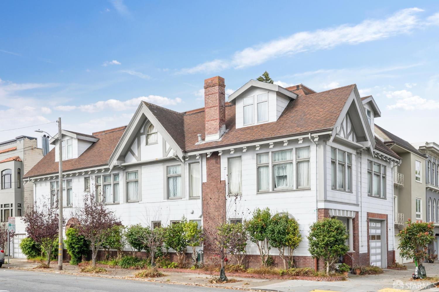 109 16th Avenue - Photo 2