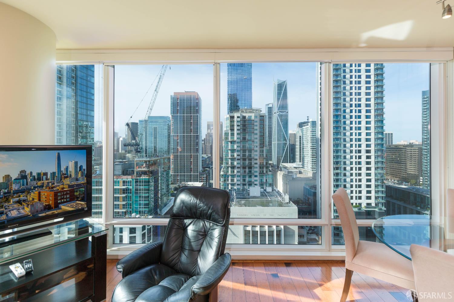 425 1st Street #2406 - Photo 4