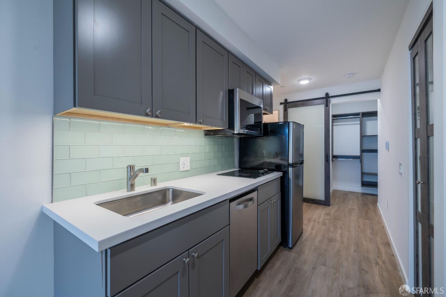 1532 Howard Street - Photo 5