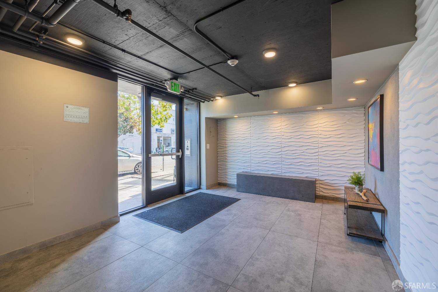 1532 Howard Street - Photo 4
