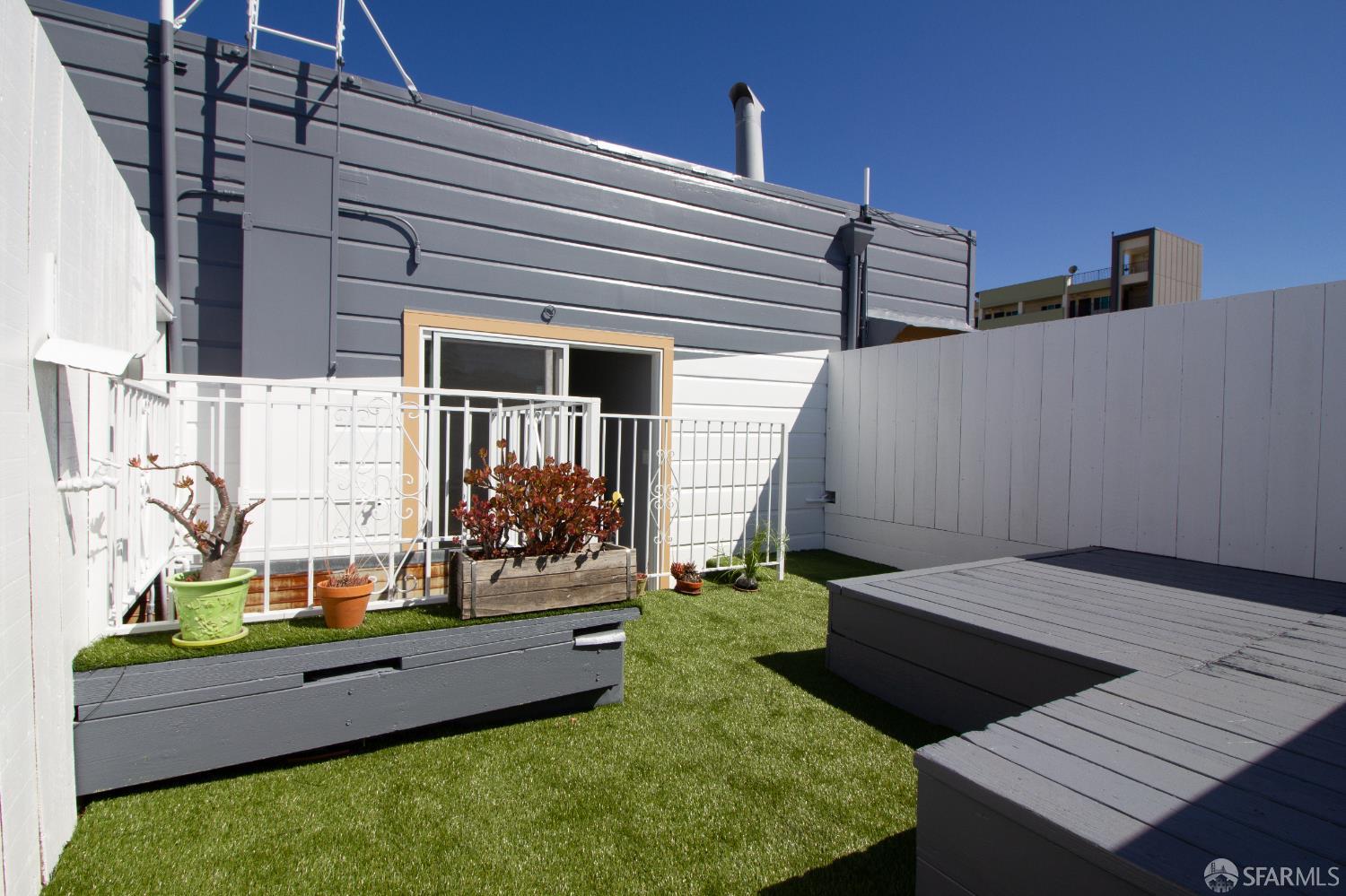 179 Dolores Street - Photo 2