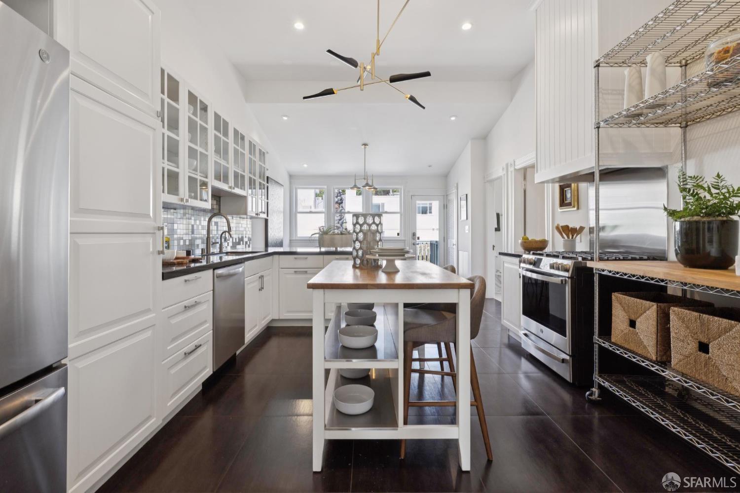 242 Jersey Street - Photo 2