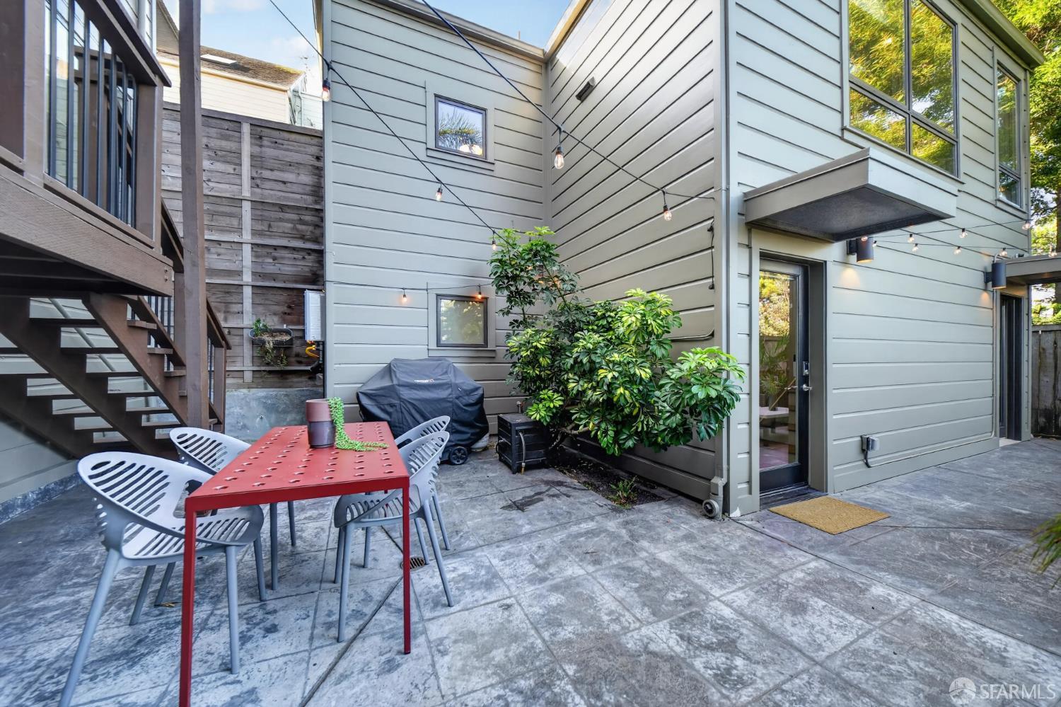552 Vermont Street - Photo 4