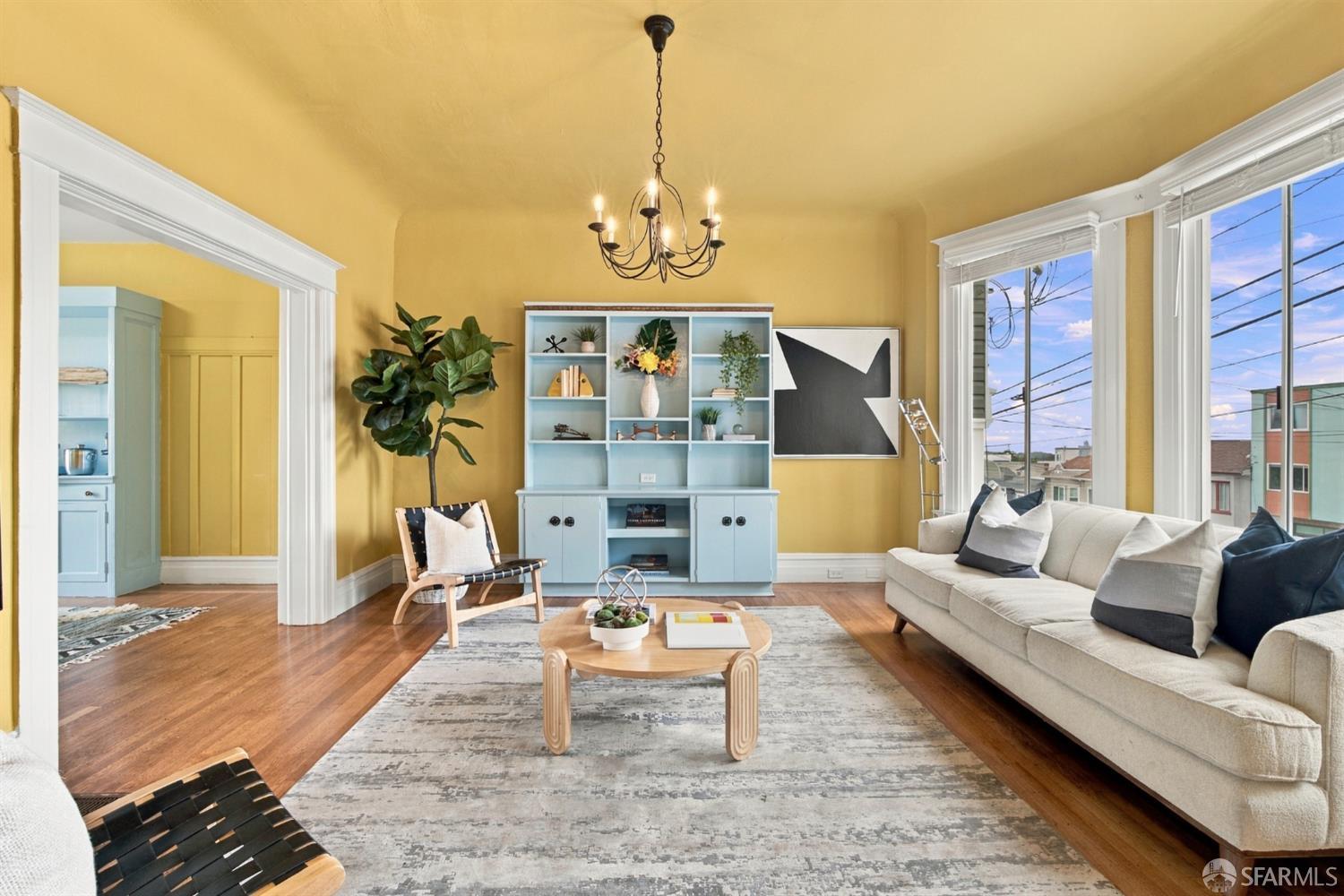 522 35th Avenue - Photo 2