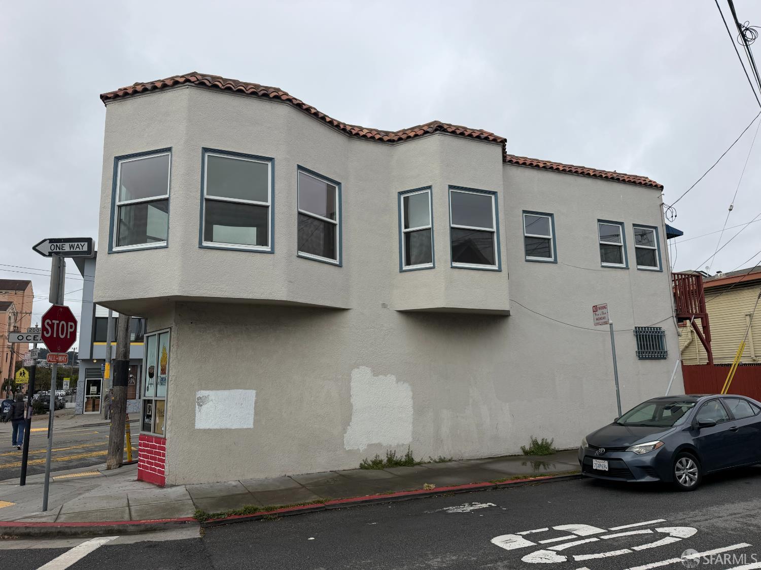 200 Ocean Avenue - Photo 5