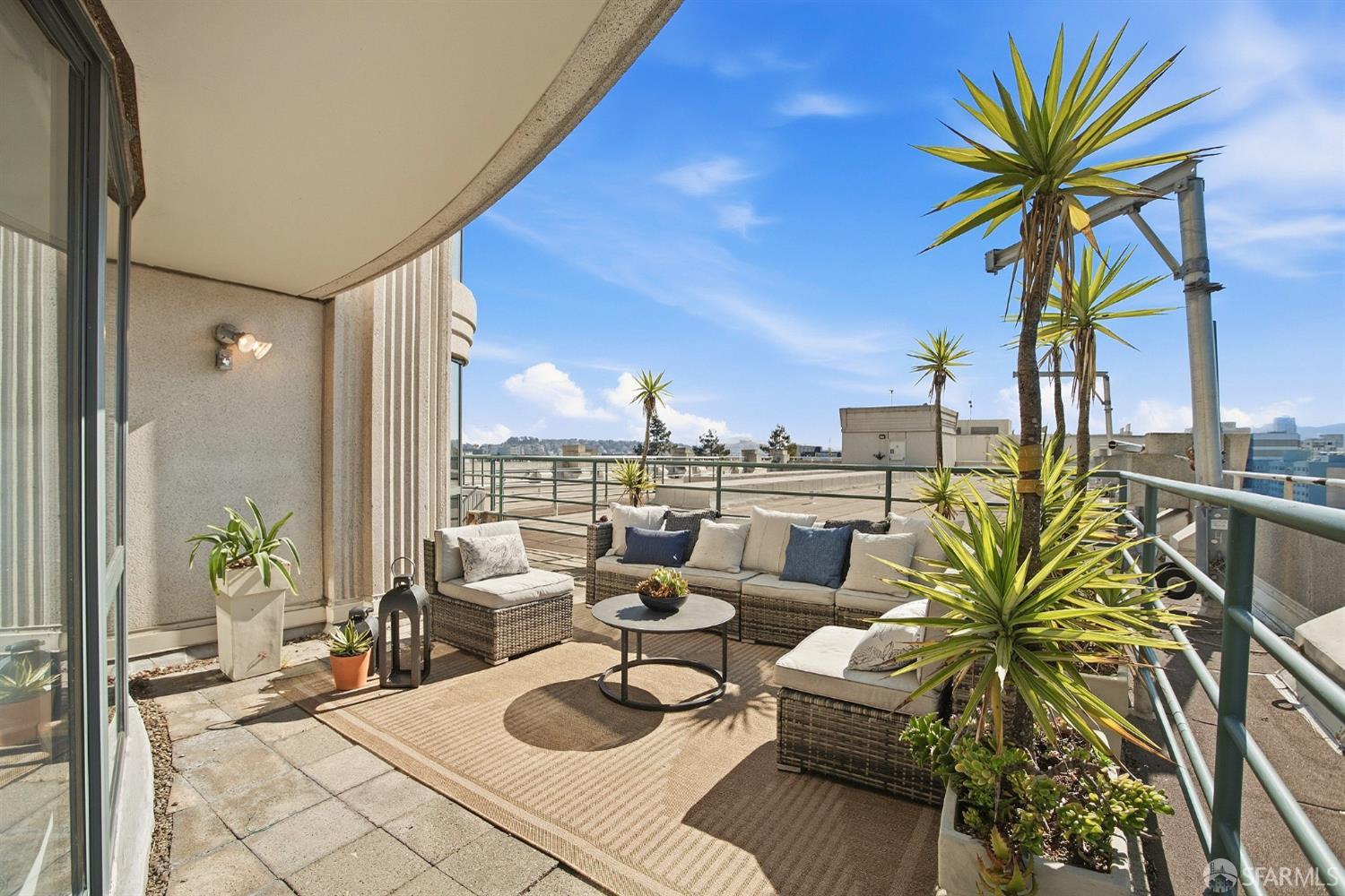 300 3rd Street #1014 - Photo 2