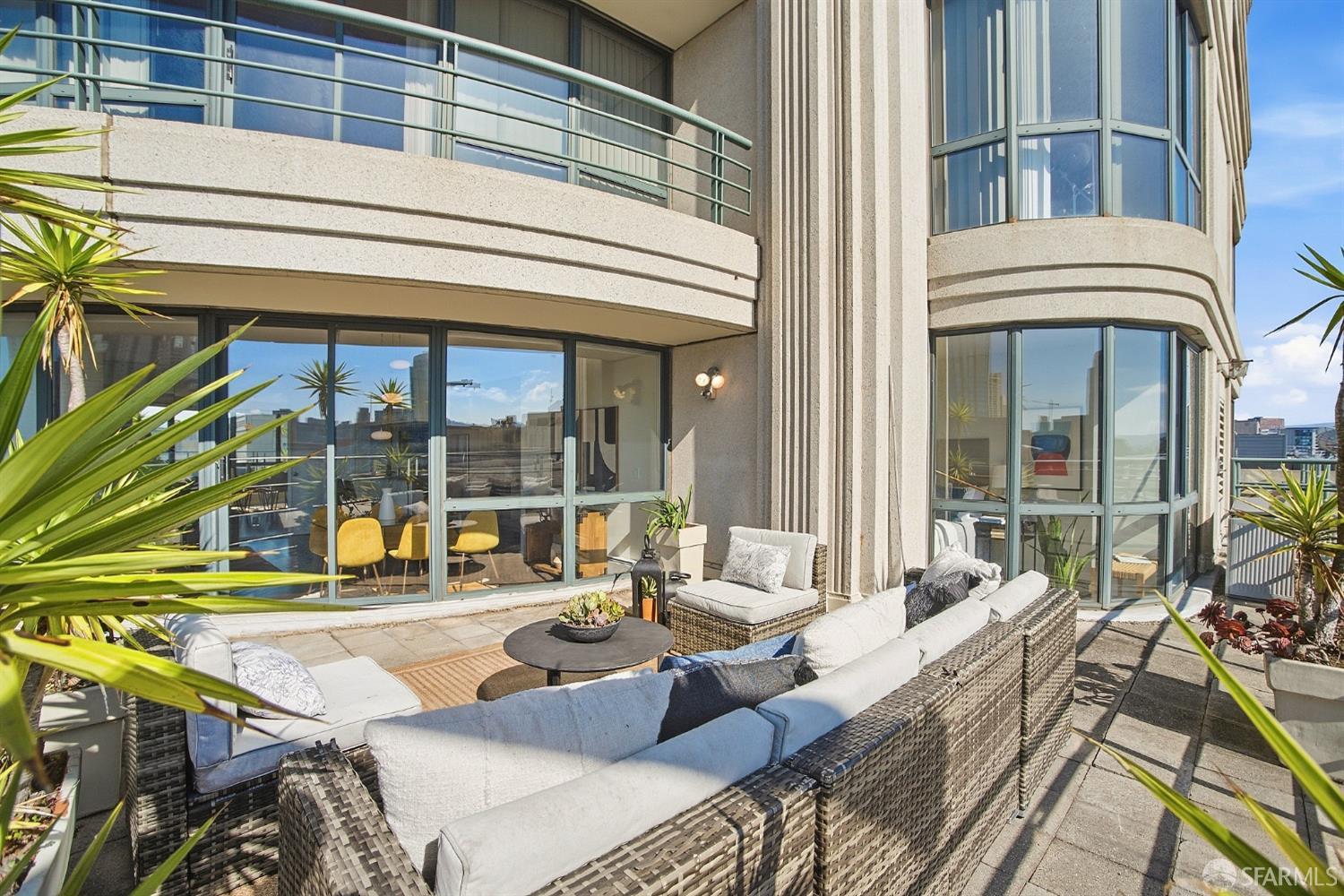 300 3rd Street #1014 - Photo 4